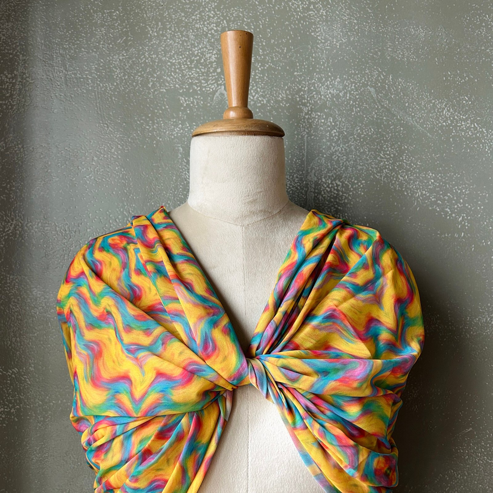 Multicolor Swirl digital Printed georgette Fabric